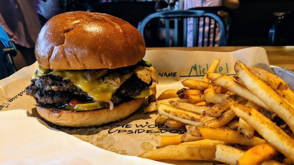 Dugg Burger | restaurant | 4701 W Park Blvd #110, Plano, TX 75093, USA | 9729643844 OR +1 972-964-3844