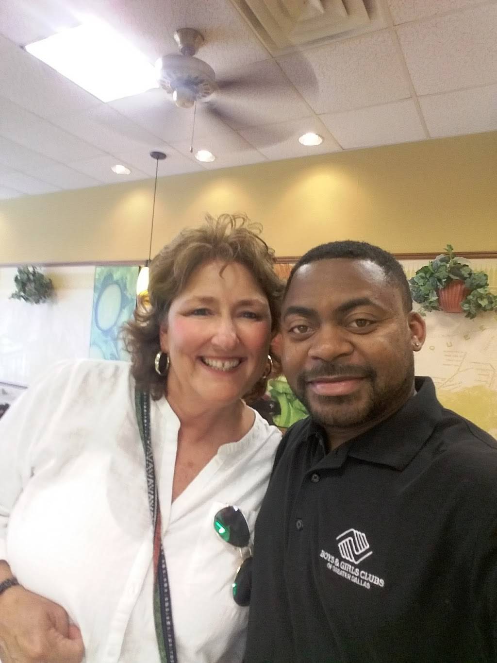 Subway Restaurants | restaurant | Bucker Market Place, 2943 S Buckner Blvd #100, Dallas, TX 75227, USA | 2143887827 OR +1 214-388-7827