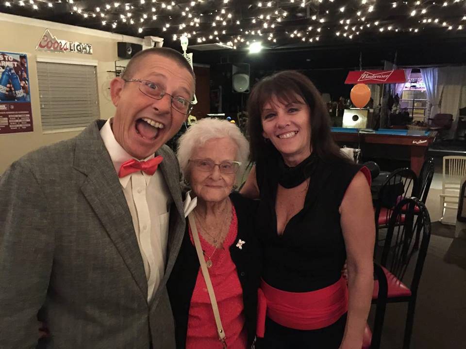 The Pickle Barrel General Store & Cafe | restaurant | 9945 County Rd 44, Leesburg, FL 34788, USA | 4074639629 OR +1 407-463-9629