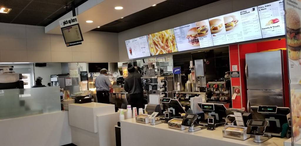 McDonalds | cafe | 7461 Hillwood Drive, Gainesville, VA 20155, USA | 7037533465 OR +1 703-753-3465