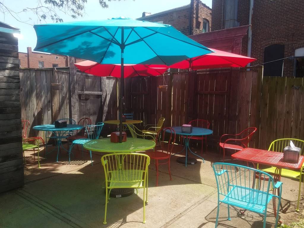 Noras | meal takeaway | 1136 Tamm Ave, St. Louis, MO 63139, USA | 3146452706 OR +1 314-645-2706