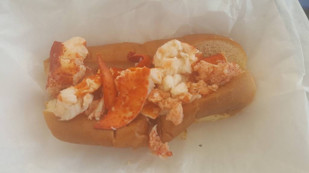 West Shore Seafood | restaurant | 449 Bantam Lake Rd, Morris, CT 06763, USA | 8605678000 OR +1 860-567-8000