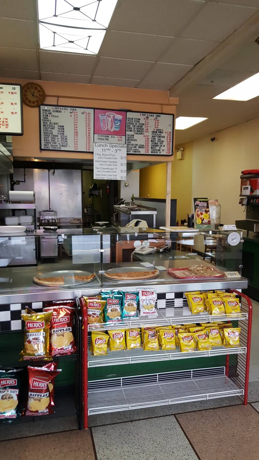 Riviera Pizza In Reading | restaurant | 3967 Perkiomen Ave, Reading, PA 19606, USA | 6107793099 OR +1 610-779-3099