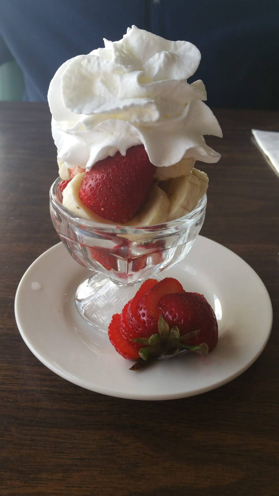 Leos Breakfast Restaurant | restaurant | 249 Main St, Buzzards Bay, MA 02532, USA | 5087597557 OR +1 508-759-7557