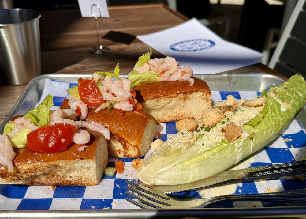 Santa Barbara Fish Market Goleta Market & Restaurant | restaurant | 7127 Hollister Ave Ste. 18, Goleta, CA 93117, USA | 8059661000 OR +1 805-966-1000