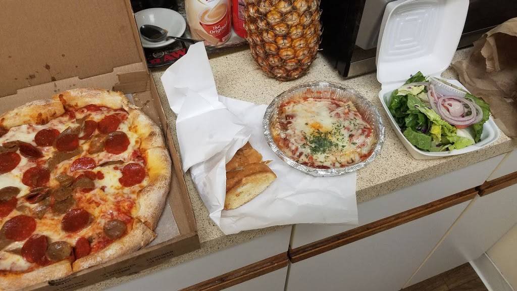 Soprano Italian Restaurant | restaurant | 15537 Warwick Blvd, Newport News, VA 23608, USA | 7578777007 OR +1 757-877-7007