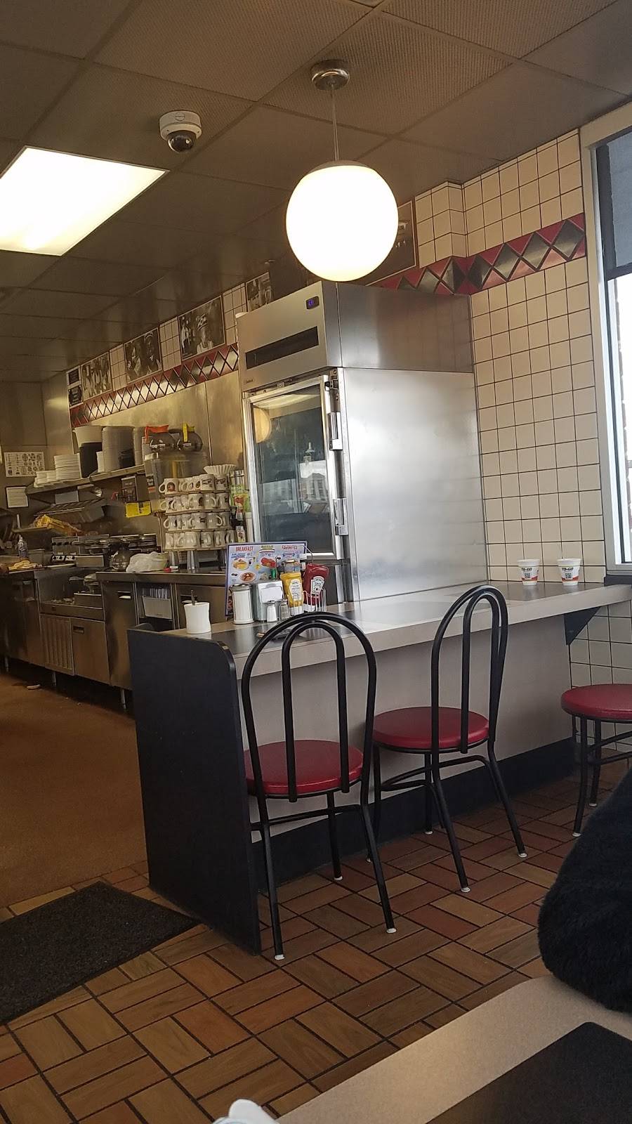 Waffle House | meal takeaway | 2103 S Tarboro St, Wilson, NC 27893, USA | 2522069955 OR +1 252-206-9955