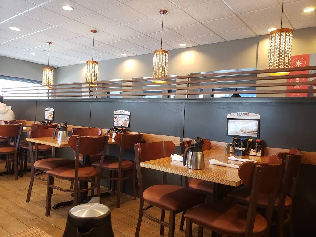 IHOP | restaurant | 100 Asbury Ave, Evanston, IL 60202, USA | 8473281450 OR +1 847-328-1450