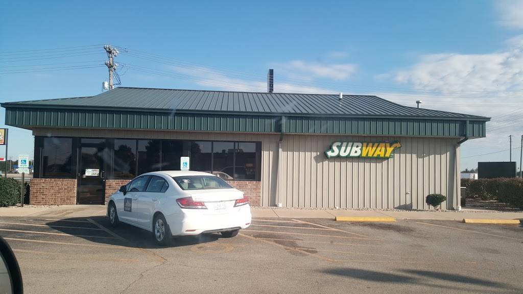Subway | restaurant | 102 Brysta Dr, Marshall, IL 62441, USA | 2178265890 OR +1 217-826-5890