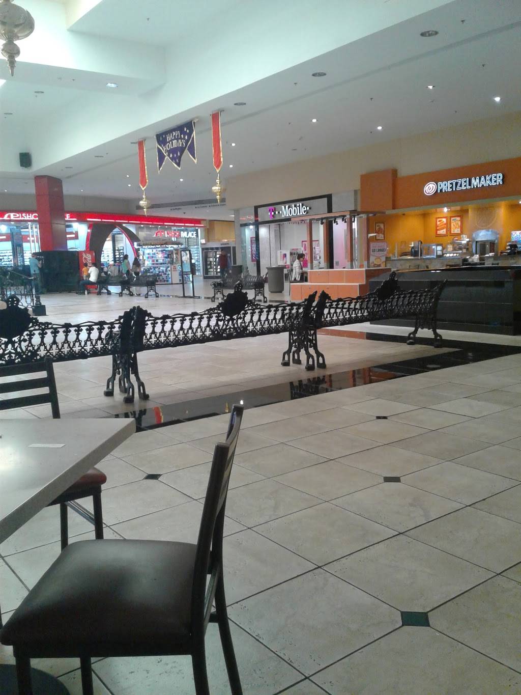 Desert Sky Mall | shopping mall | 7611 W Thomas Rd, Phoenix, AZ 85033, USA | 6232451400 OR +1 623-245-1400