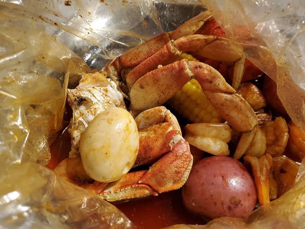 Yummi Crab | restaurant | 675 Phoenix Dr, Virginia Beach, VA 23452, USA | 7579375955 OR +1 757-937-5955