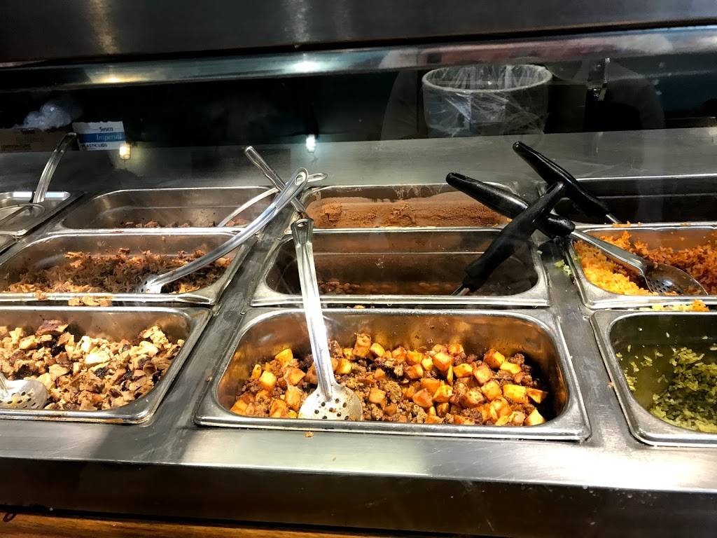 Freebirds World Burrito | restaurant | 5000 Belt Line Rd #350, Dallas, TX 75254, USA | 9727881828 OR +1 972-788-1828