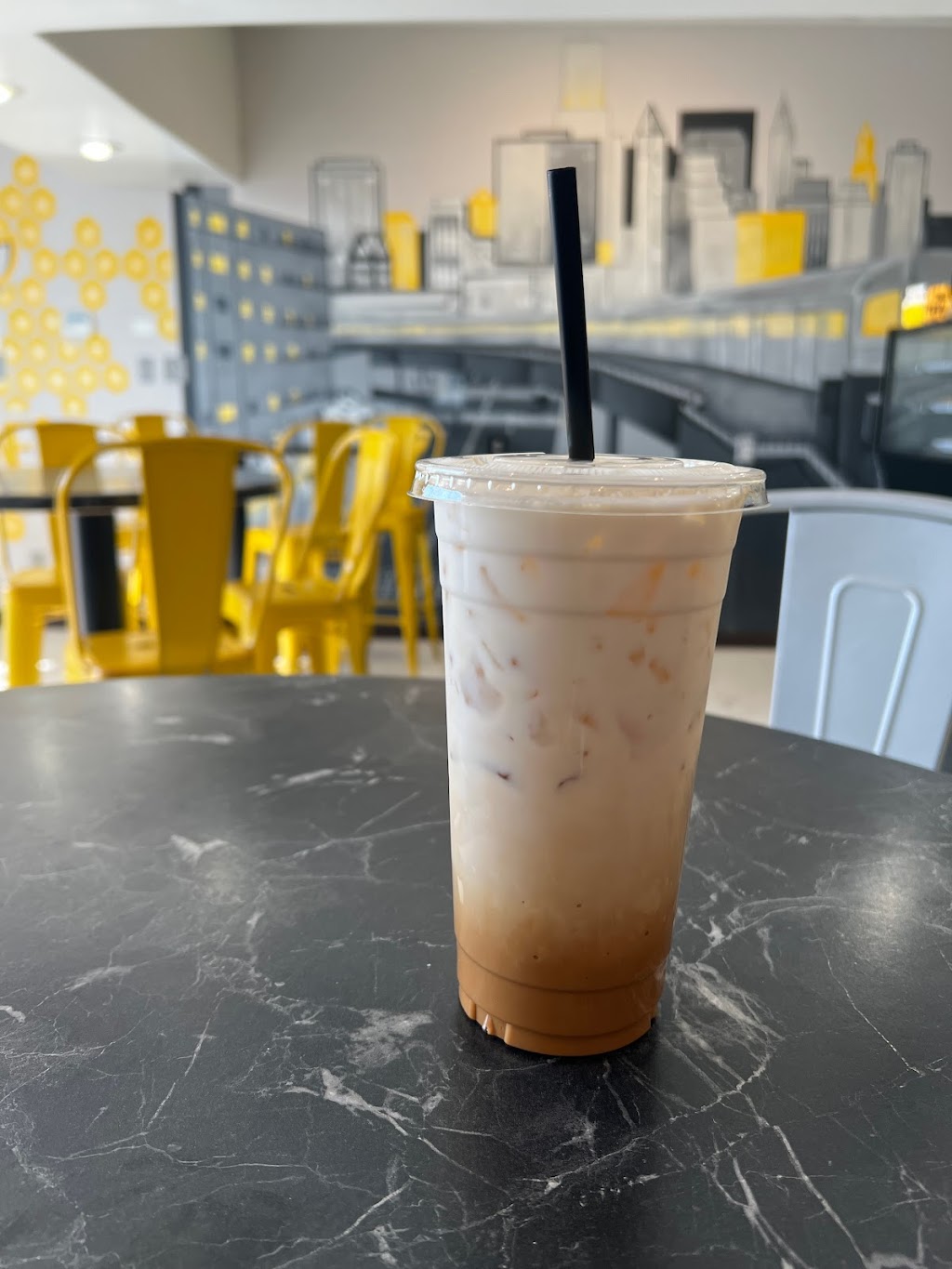 Bees Pastry Café | restaurant | 12295 Pellicano Dr Suite 6, El Paso, TX 79936, USA | 9155292020 OR +1 915-529-2020