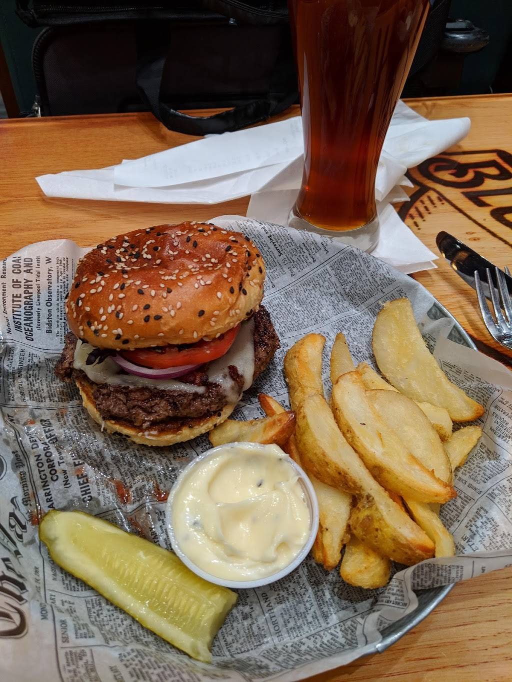 Blue Moon Brewhouse | restaurant | 6000 N Terminal Pkwy, Atlanta, GA 30320, USA | 4047629180 OR +1 404-762-9180