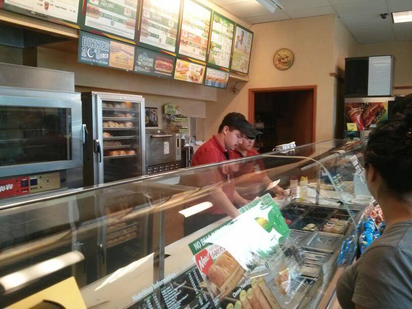 Subway Restaurants | restaurant | 605 E El Camino Real #4, Sunnyvale, CA 94087, USA | 4087364238 OR +1 408-736-4238