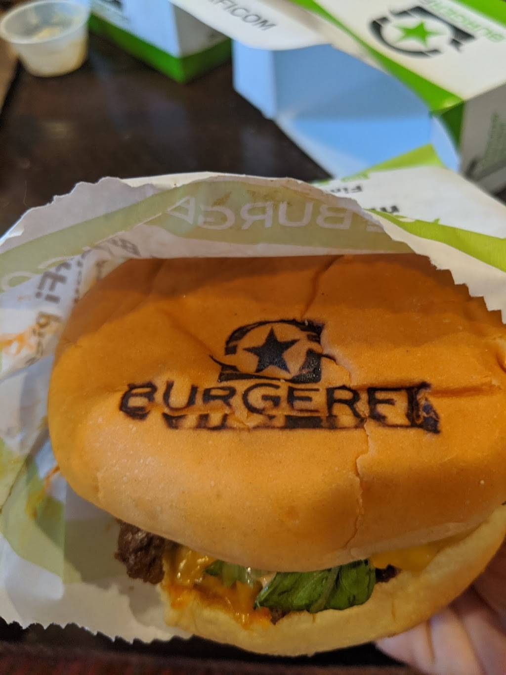 BurgerFi | restaurant | 8145 Honeygo Blvd Unit 3C, Nottingham, MD 21236, USA | 4108701294 OR +1 410-870-1294