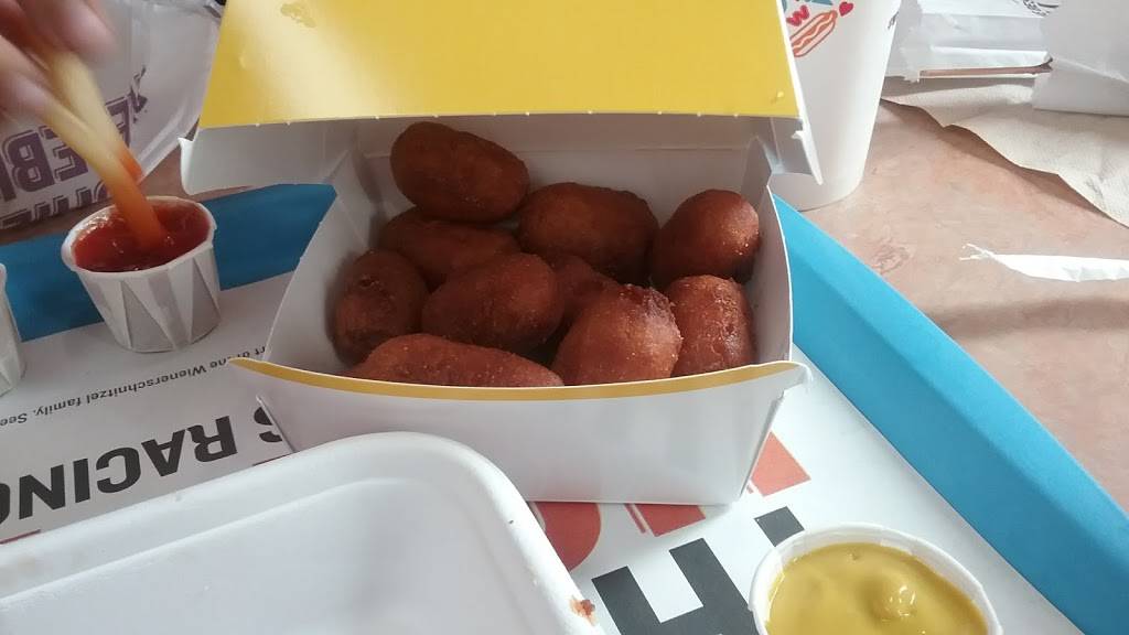 Wienerschnitzel | restaurant | 2501 Broadway, Sacramento, CA 95818, USA | 9164579925 OR +1 916-457-9925