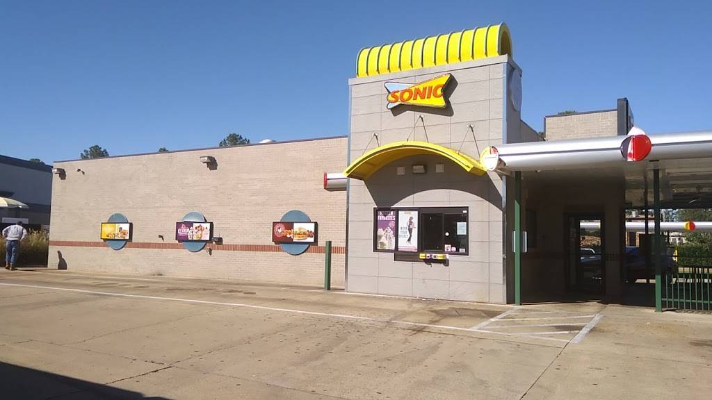 Sonic Drive-In | restaurant | 900 W Government St, Brandon, MS 39042, USA | 6018255928 OR +1 601-825-5928