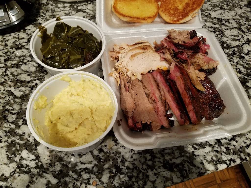 Eddie Deen Crossroads | restaurant | 1004 N Collins St, Arlington, TX 76011, USA | 8177956900 OR +1 817-795-6900