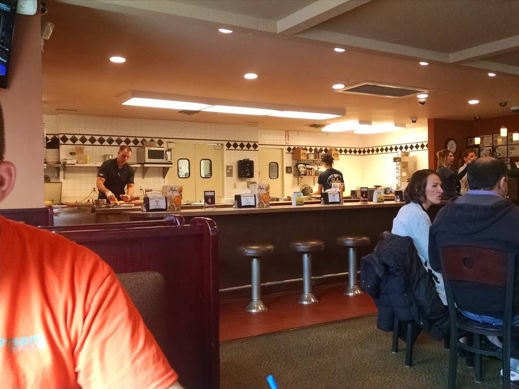 Skyline Chili | restaurant | 9115 Winton Rd, Cincinnati, OH 45231, USA | 5139314008 OR +1 513-931-4008