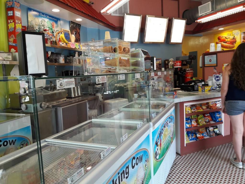 Ikes Eats & Treats | restaurant | 103 Main St, Auburndale, FL 33823, USA | 8639676111 OR +1 863-967-6111