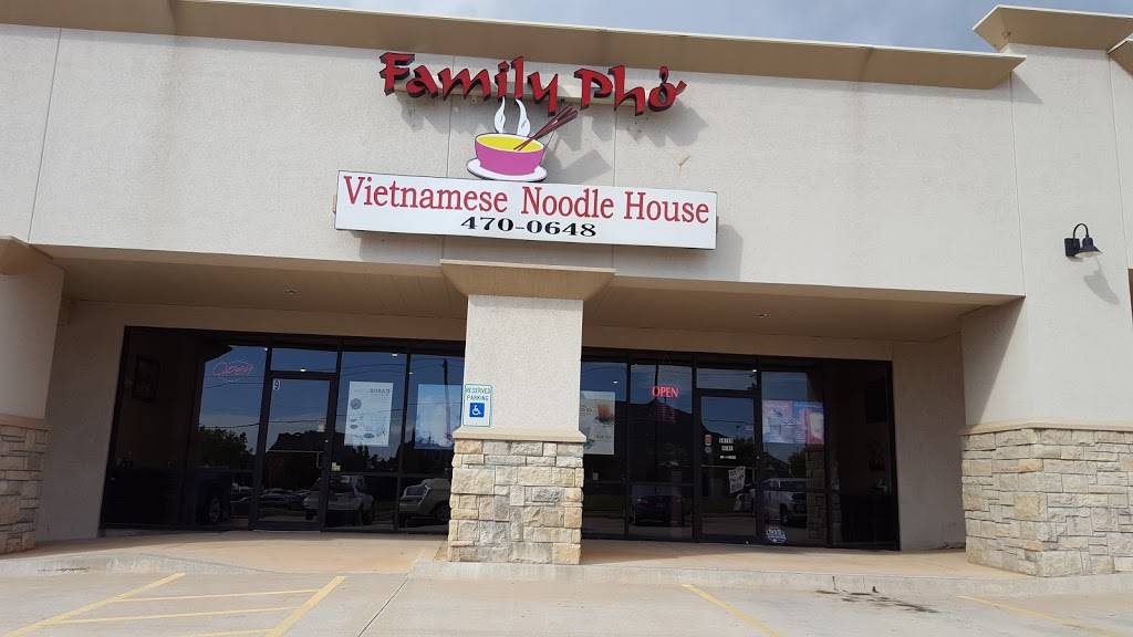 Family Pho Vietnamese Noodle House | restaurant | 13325 N MacArthur Blvd, Oklahoma City, OK 73142, USA | 4054700648 OR +1 405-470-0648