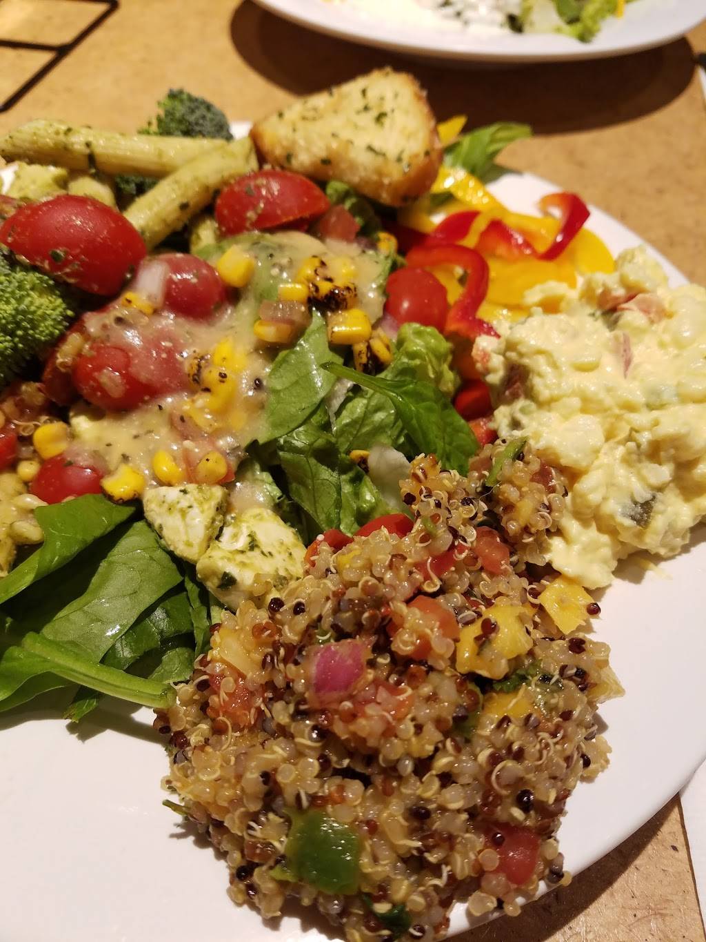 Jasons Deli | restaurant | 780 Rd to Six Flags St E, Arlington, TX 76011, USA | 8178602888 OR +1 817-860-2888