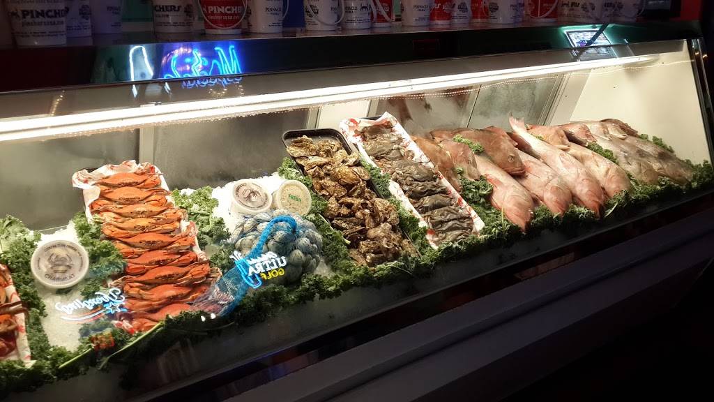 Pinchers | restaurant | Tin City Shops, 1200 5th Ave S, Naples, FL 34102, USA | 2394346616 OR +1 239-434-6616