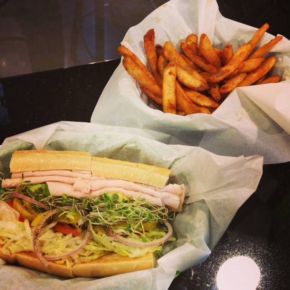 Deli Delicious Downtown - Tulare / N. St | restaurant | 970 N St, Fresno, CA 93721, USA | 5594431111 OR +1 559-443-1111