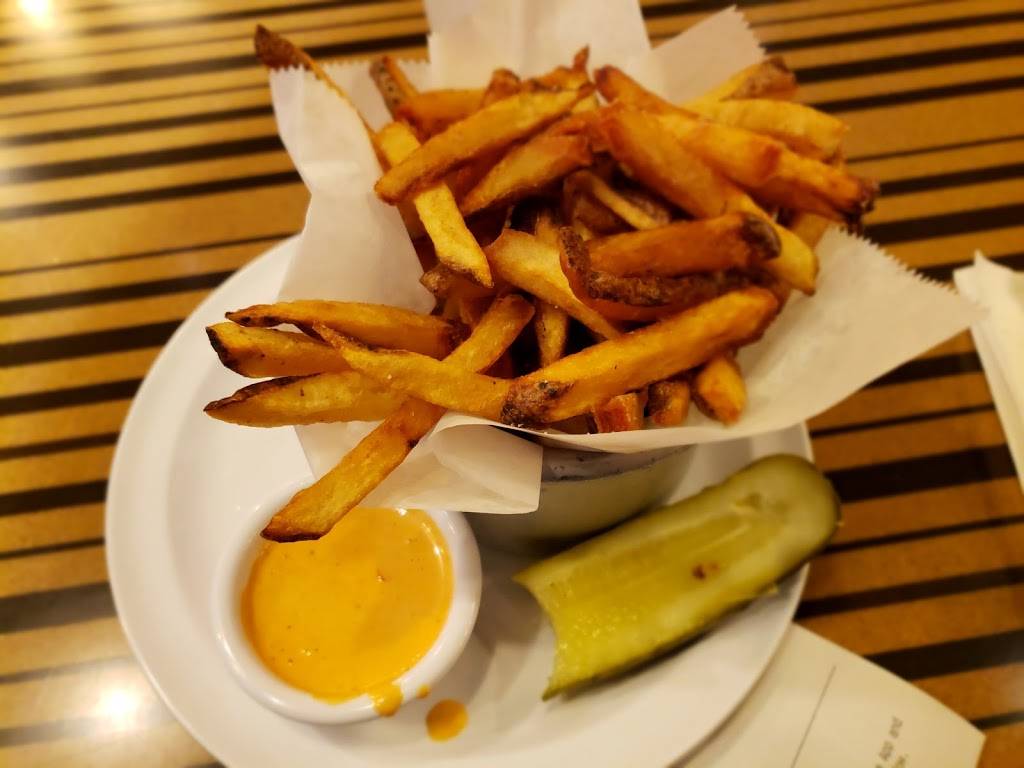 BOBBYS BURGER PALACE | restaurant | 7002 Arundel Mills Cir, Hanover, MD 21076, USA | 4436614147 OR +1 443-661-4147