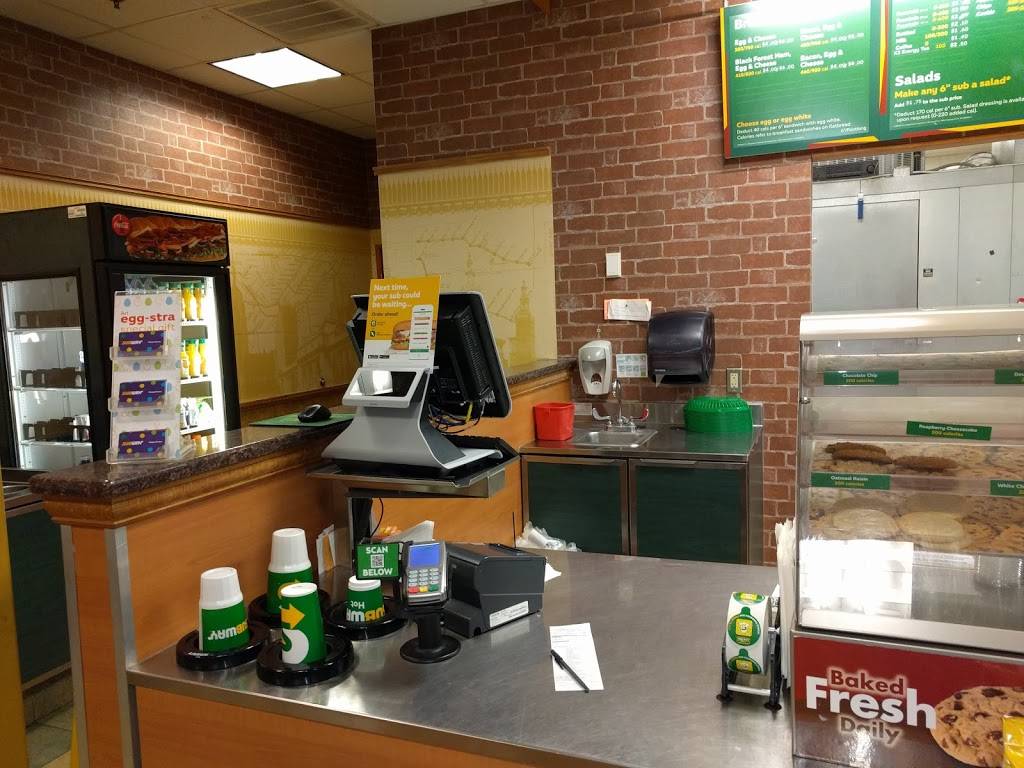 Subway Restaurants | restaurant | 10009 Northwestern Ave, Franksville, WI 53126, USA | 2628840995 OR +1 262-884-0995