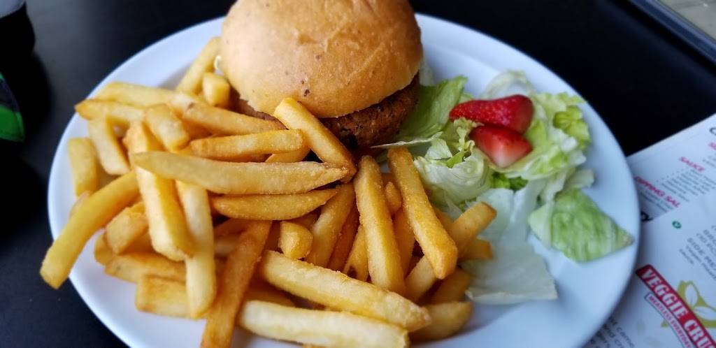 Veggie Crust - Brookline | restaurant | 8 Cypress St, Brookline, MA 02445, USA | 6173835884 OR +1 617-383-5884