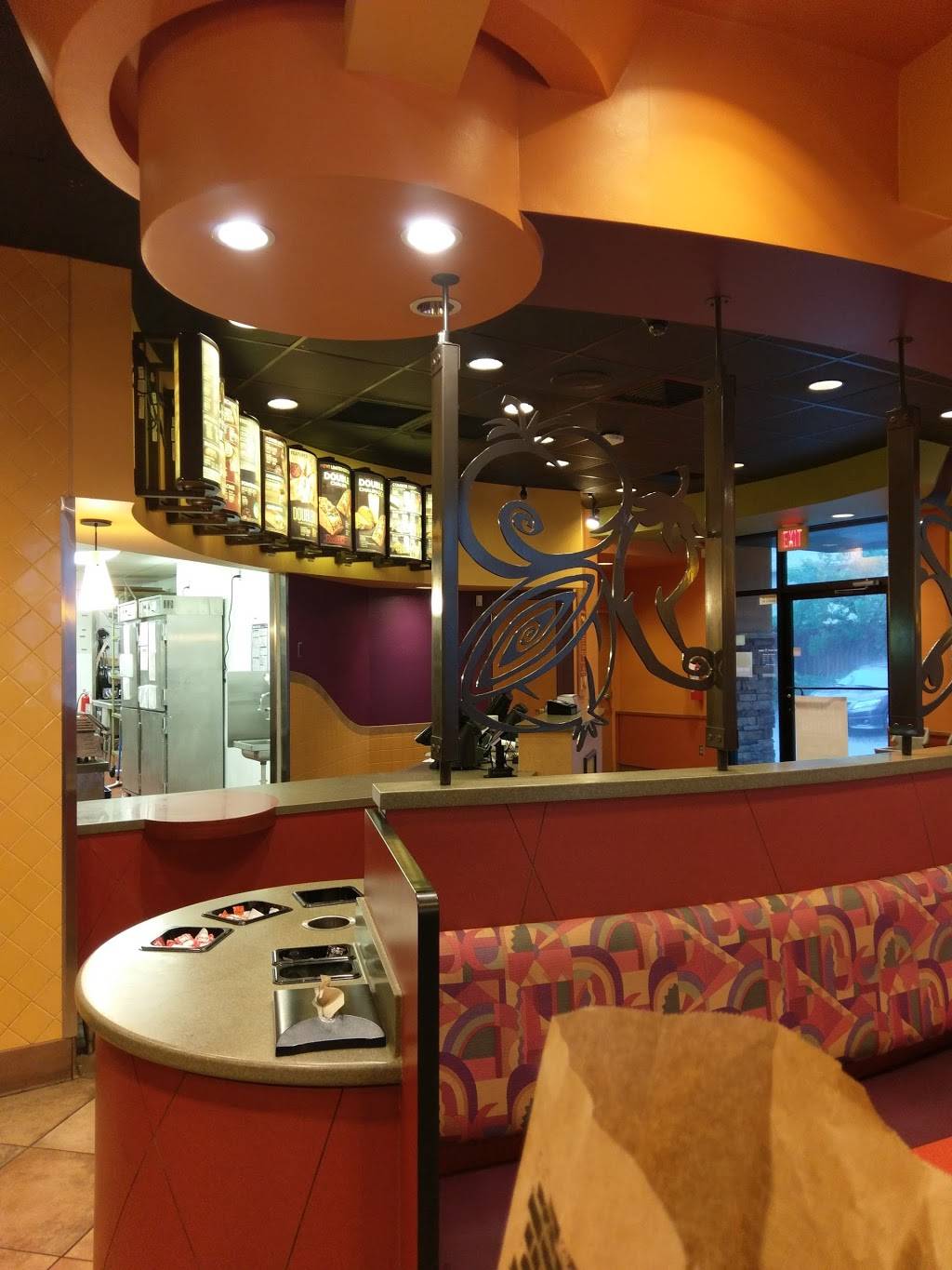 Taco Bell | meal takeaway | 1319 FL-104, Jacksonville, FL 32218, USA | 9047578919 OR +1 904-757-8919