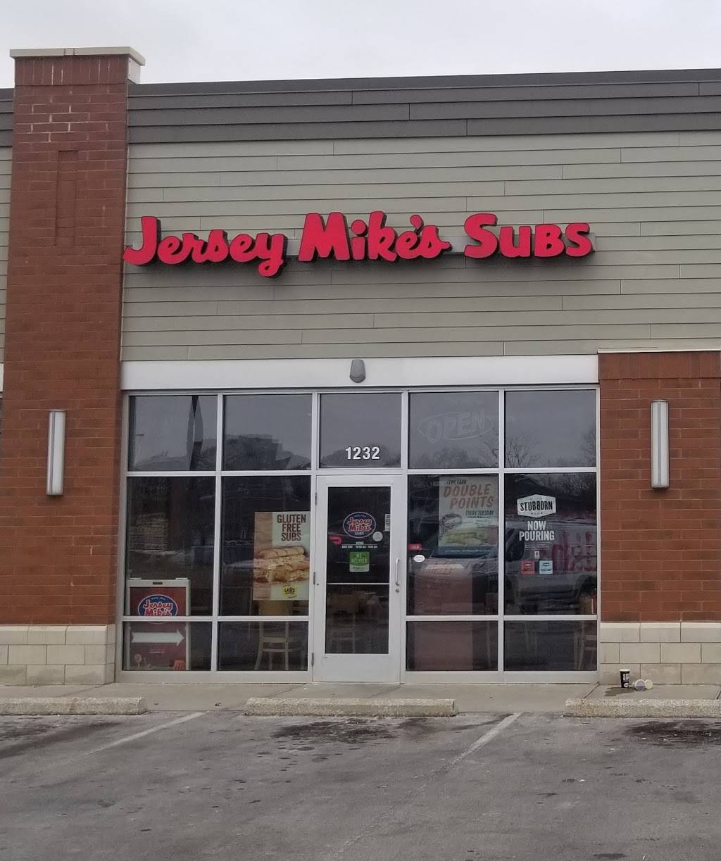 Jersey Mikes Subs | meal takeaway | 1232 South Miller Park Way, West Milwaukee, WI 53214, USA | 4146727827 OR +1 414-672-7827