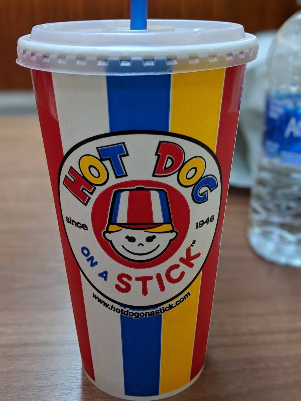 Hot Dog on a Stick | restaurant | Westfield Solano,1350, Travis Blvd Ste 1515, Fairfield, CA 94533, USA | 7074341863 OR +1 707-434-1863