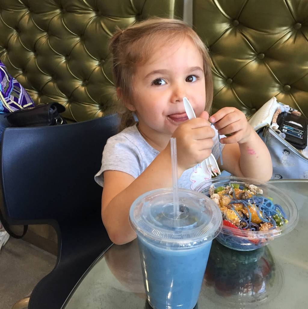 Organic Junkie | restaurant | 420 N Main St #109, Corona, CA 92880, USA | 9514757578 OR +1 951-475-7578