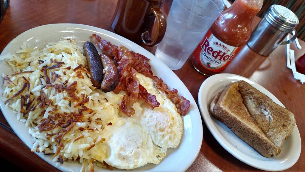 Saline Inn | restaurant | 434 E Michigan Ave, Saline, MI 48176, USA | 7344292004 OR +1 734-429-2004