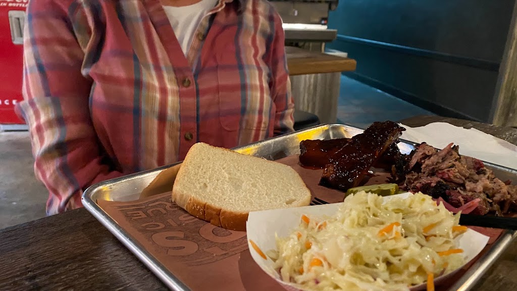 Buds Classic BBQ | restaurant | 304 S 9th St, Columbia, MO 65201, USA | 5737771177 OR +1 573-777-1177