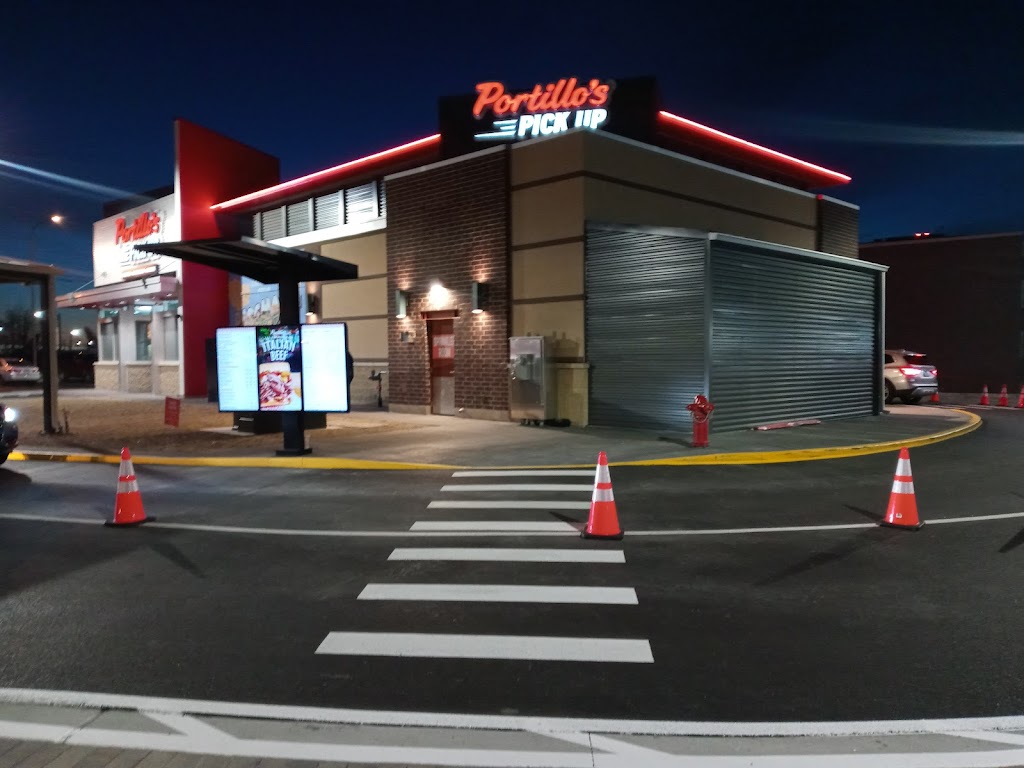 Portillos Rosemont | meal takeaway | 10290 W Higgins Rd, Rosemont, IL 60018, USA | 8474432150 OR +1 847-443-2150
