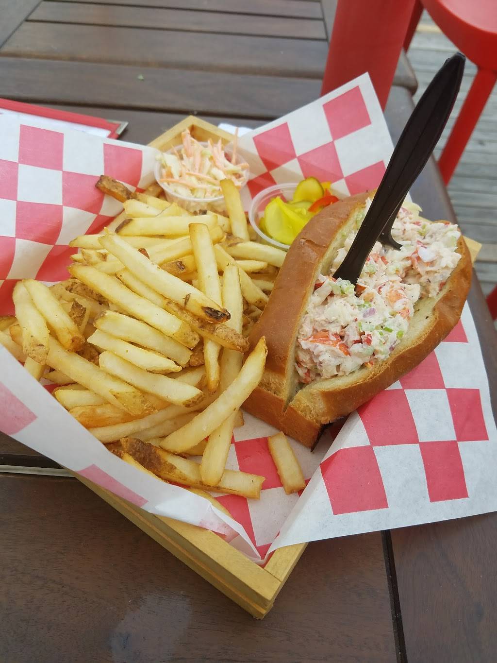 The Crows Nest | meal takeaway | The East River between 28th Street and 32nd Street, New York, NY 10016, USA | 2126833333 OR +1 212-683-3333