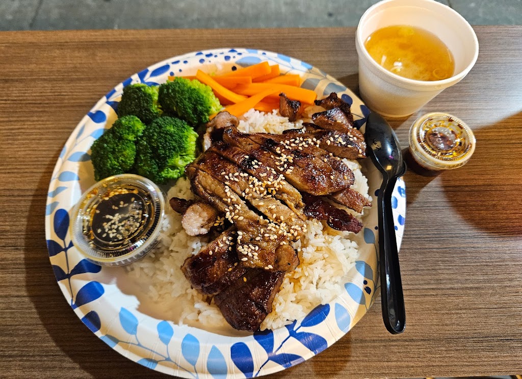 Yaki House | restaurant | 2422 Elliston Pl, Nashville, TN 37203, USA | 6158648639 OR +1 615-864-8639