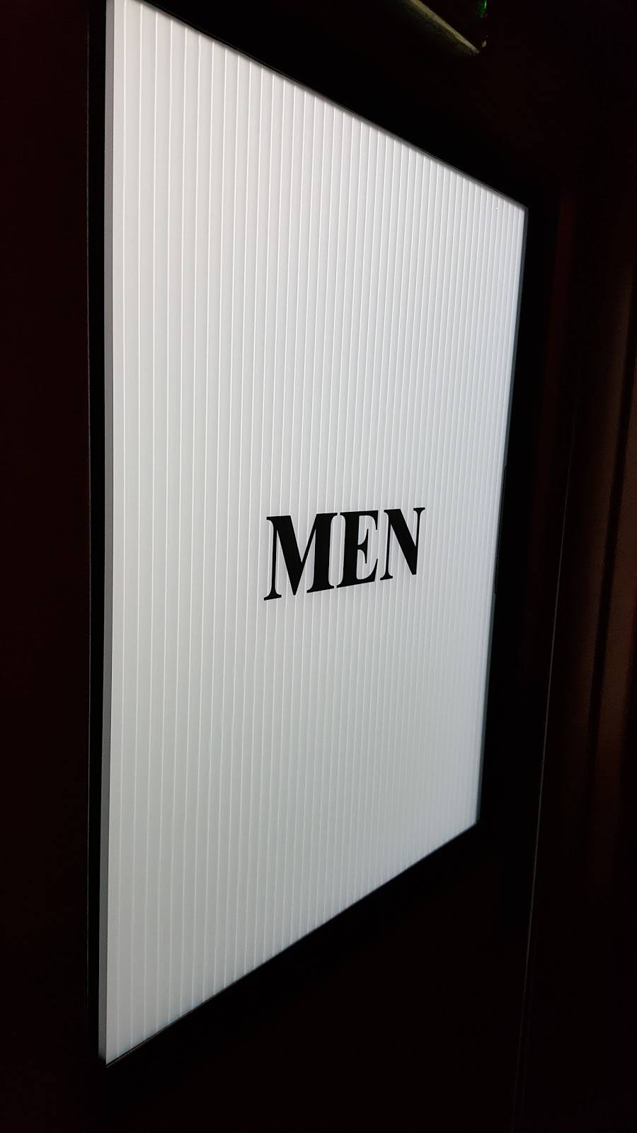 Schererville Lounge | restaurant | 48 E Joliet St, Schererville, IN 46375, USA | 2193225660 OR +1 219-322-5660