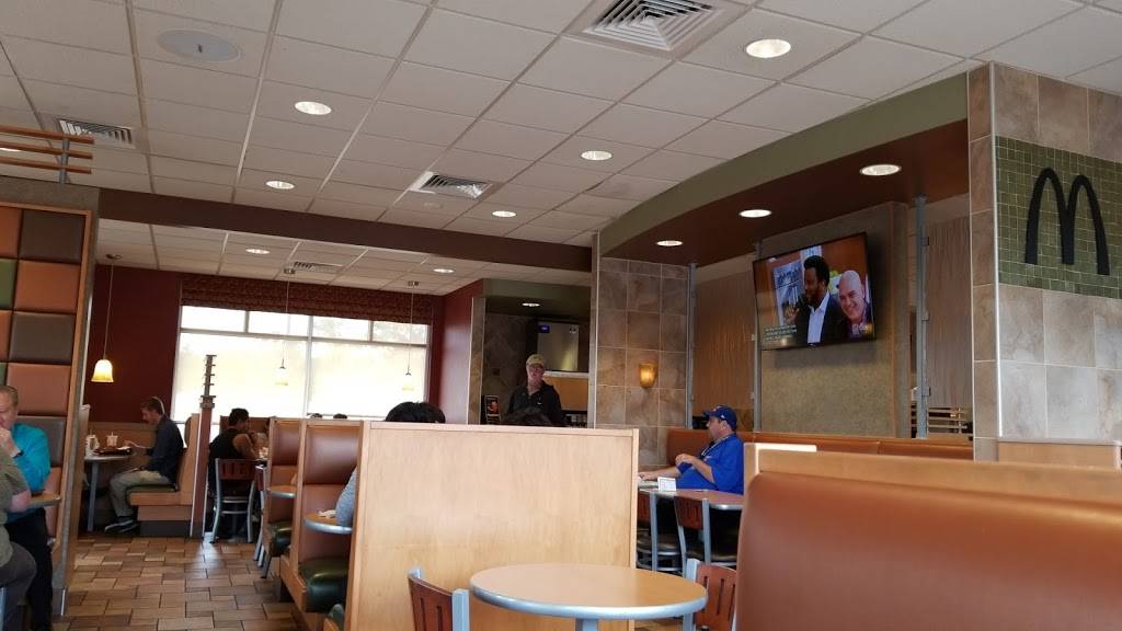 McDonalds | cafe | 1820 30th Ave, Kenosha, WI 53144, USA | 2625510890 OR +1 262-551-0890