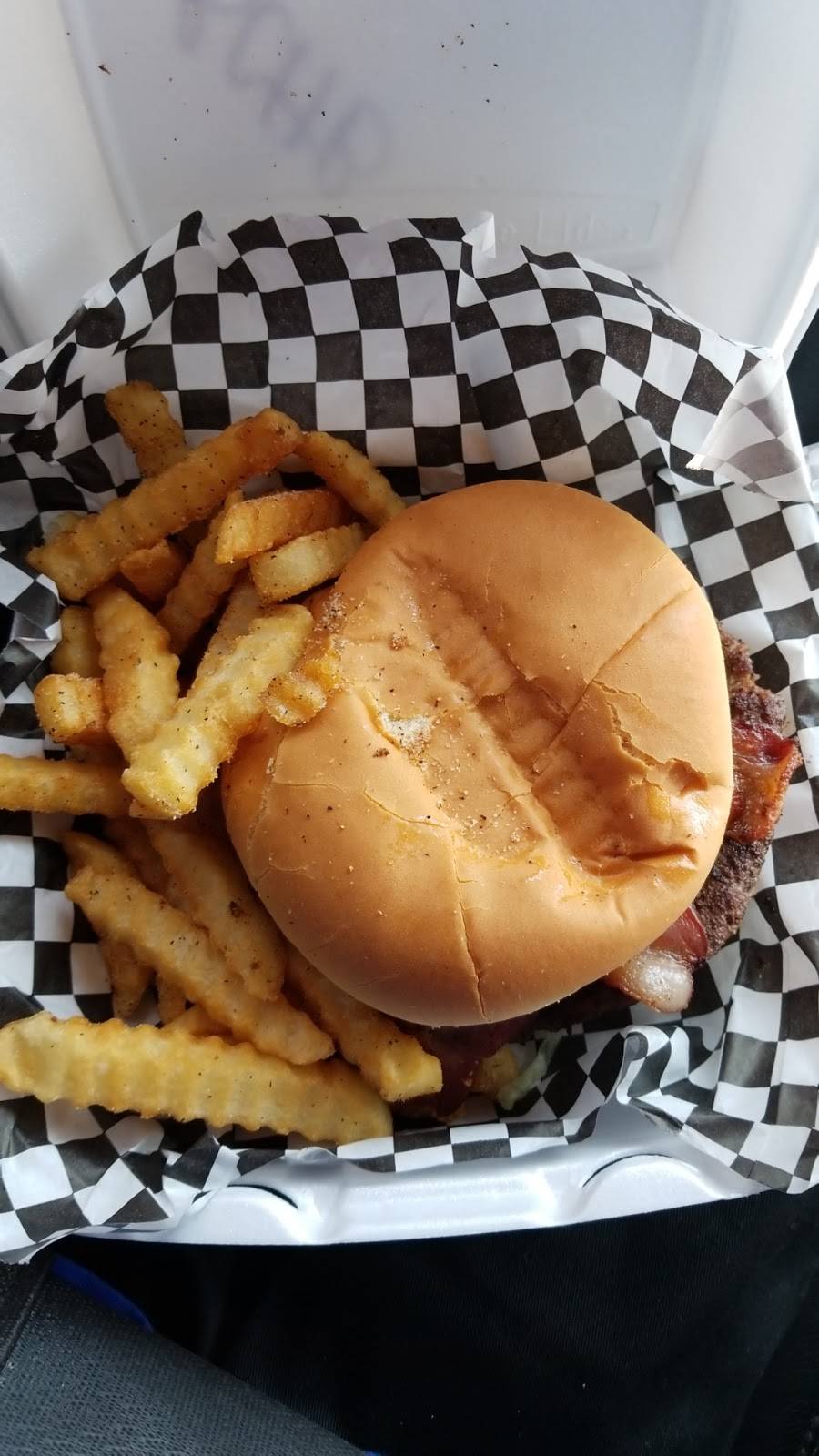 The Coaches Box | restaurant | 705 Oriole Blvd, Duncanville, TX 75116, USA | 9725722266 OR +1 972-572-2266