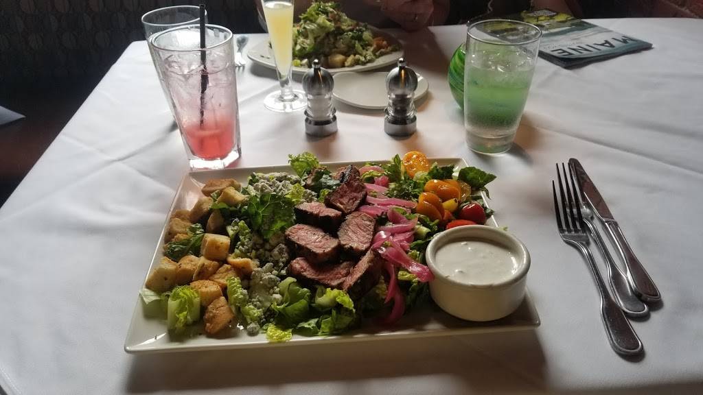 Chart House | restaurant | 60 Long Wharf, Boston, MA 02110, USA | 6172271576 OR +1 617-227-1576