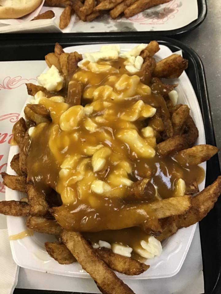 Restaurant Bouf-Vite | restaurant | 13088 Rue Sherbrooke E, Pointe-aux-Trembles, QC H1A 3W2, Canada | 5146429437 OR +1 514-642-9437