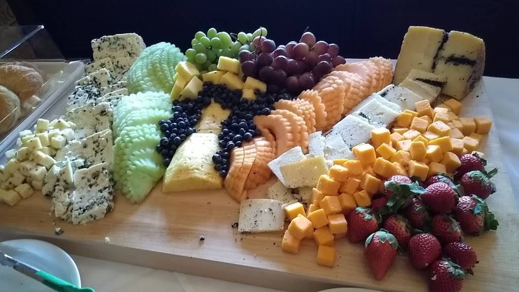 Rumson House | restaurant | 26 Ridge Rd, Rumson, NJ 07760, USA | 7328522650 OR +1 732-852-2650