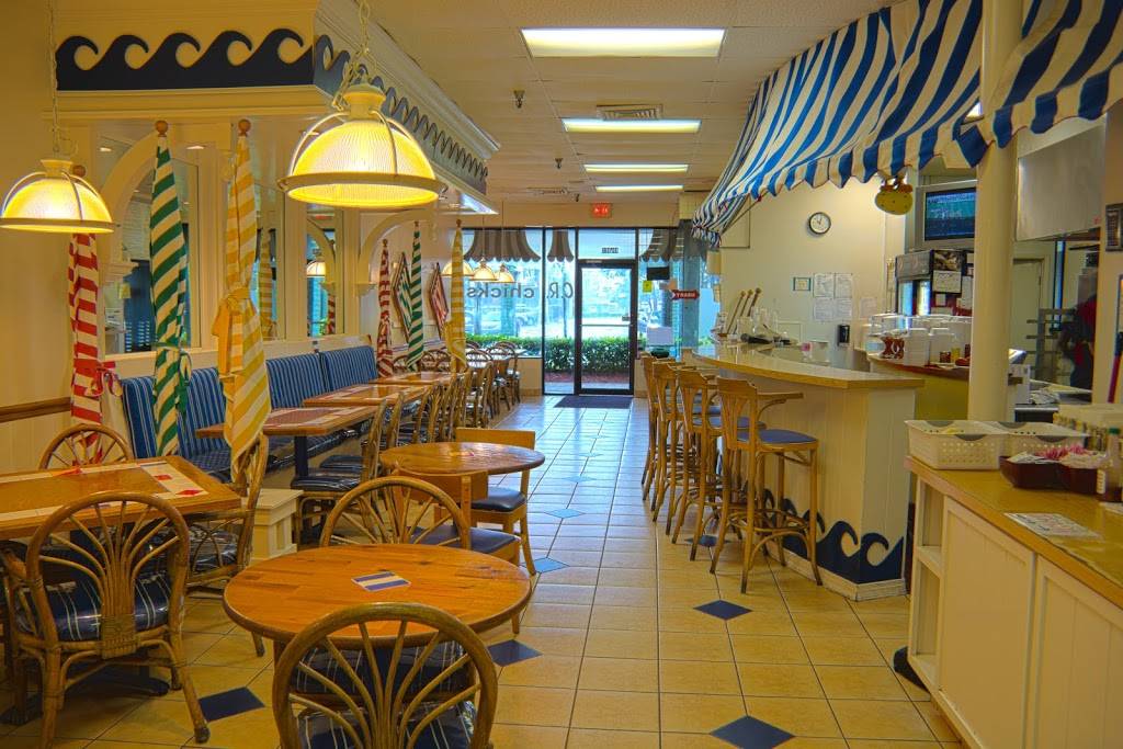 C.R. Chicks (Palm Springs) | restaurant | 1718 S Congress Ave, Palm Springs, FL 33461, USA | 5619665588 OR +1 561-966-5588