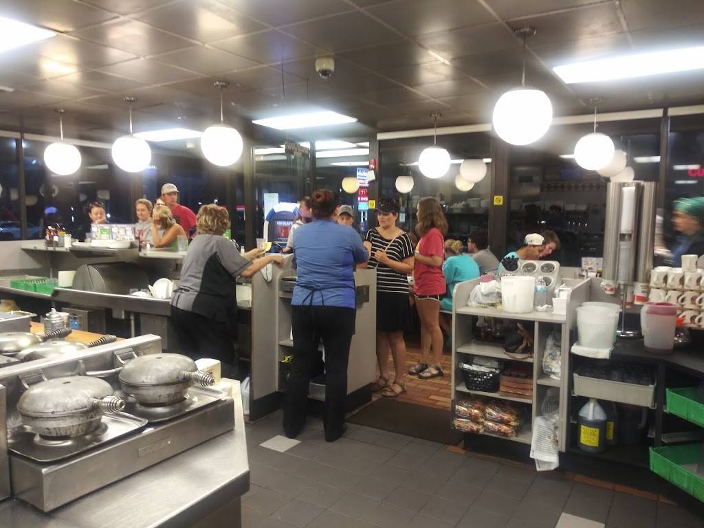 Waffle House | meal takeaway | 5007 Pelham Rd, Greenville, SC 29615, USA | 8643290527 OR +1 864-329-0527