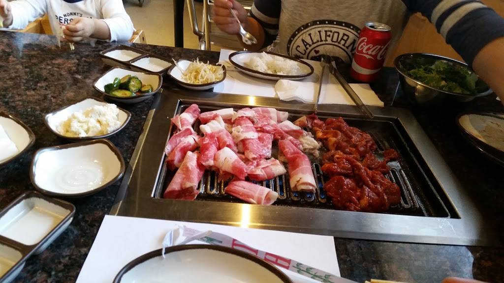 Mr. Lees Barbeque House | restaurant | 12300 South St, Artesia, CA 90701, USA | 5628091339 OR +1 562-809-1339